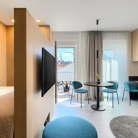 Puntino & Garage * 普拉