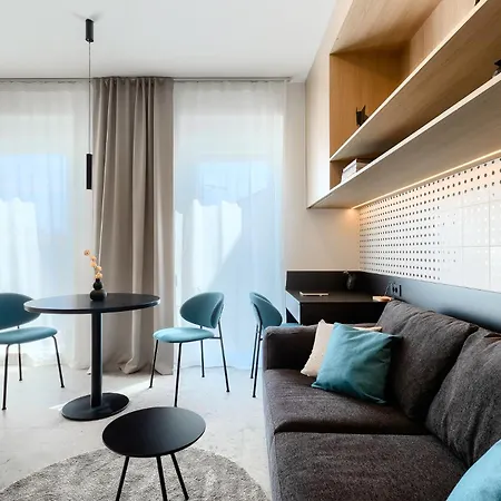 Puntino & Garage * 普拉