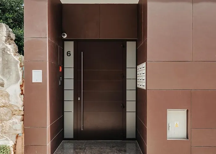 Puntino & Garage * Πούλα