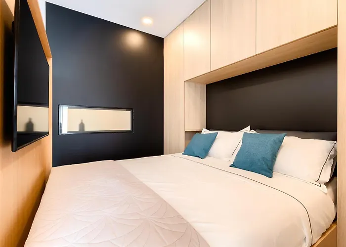 Puntino & Garage * Πούλα