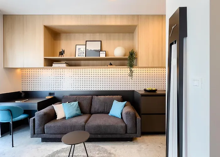 Puntino & Garage Διαμέρισμα Πούλα